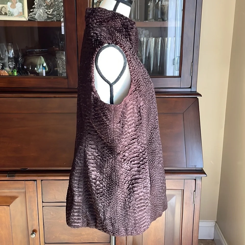 Mycra Pac Tour Reversible Faux Fur Vest Extinction Rebellion Logo 1 S/M Long